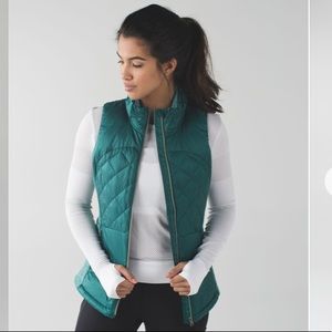 NWOT Lululemon Down For A Run Vest In Forage Teal